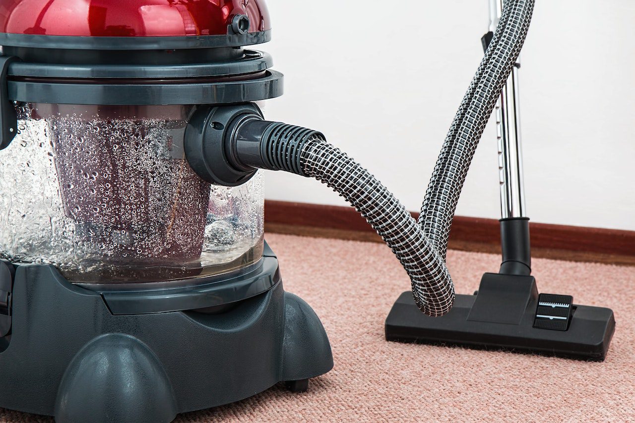Read more about the article 7 Reasons Why Your Home Needs a Regular Carpet Cleaning